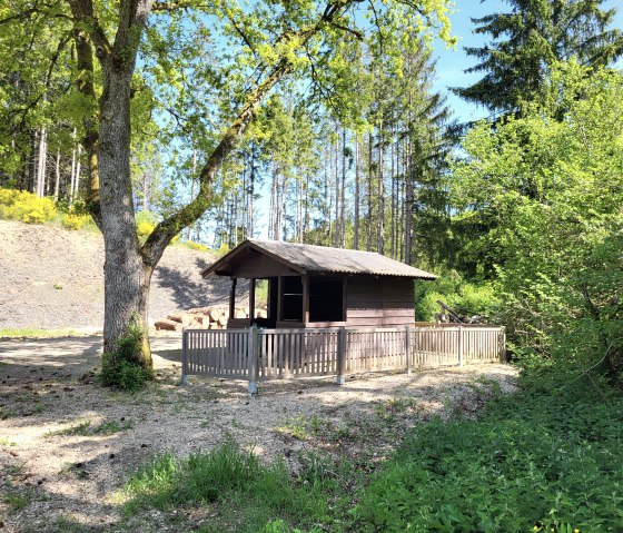 Schutzhütte am Wanderweg Nr. 12, © Tourist-Information Islek, I. Wirtzfeld Schutzhütte am Wanderweg Nr. 12, © Tourist-Information Islek, I. Wirtzfeld