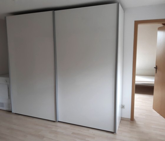 Schlafzimmer 1 mit Durchgang zu Schlafz 3 Schlafzimmer 1 mit Durchgang zu Schlafz 3