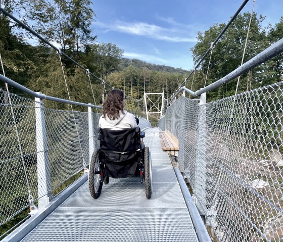 Die Hängebrücke ist teilweise barrierefrei., © Naturpark Südeifel/Ansgar Dondelinger Die Hängebrücke ist teilweise barrierefrei., © Naturpark Südeifel/Ansgar Dondelinger