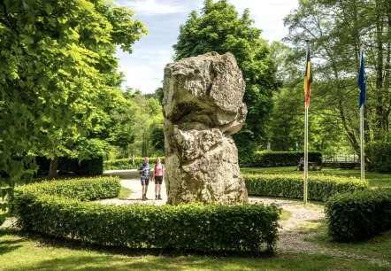 Nat'Our Route 1, Am Europadenkmal in Ouren, © Eifel Tourismus GmbH, Dominik Ketz Nat'Our Route 1, Am Europadenkmal in Ouren, © Eifel Tourismus GmbH, Dominik Ketz