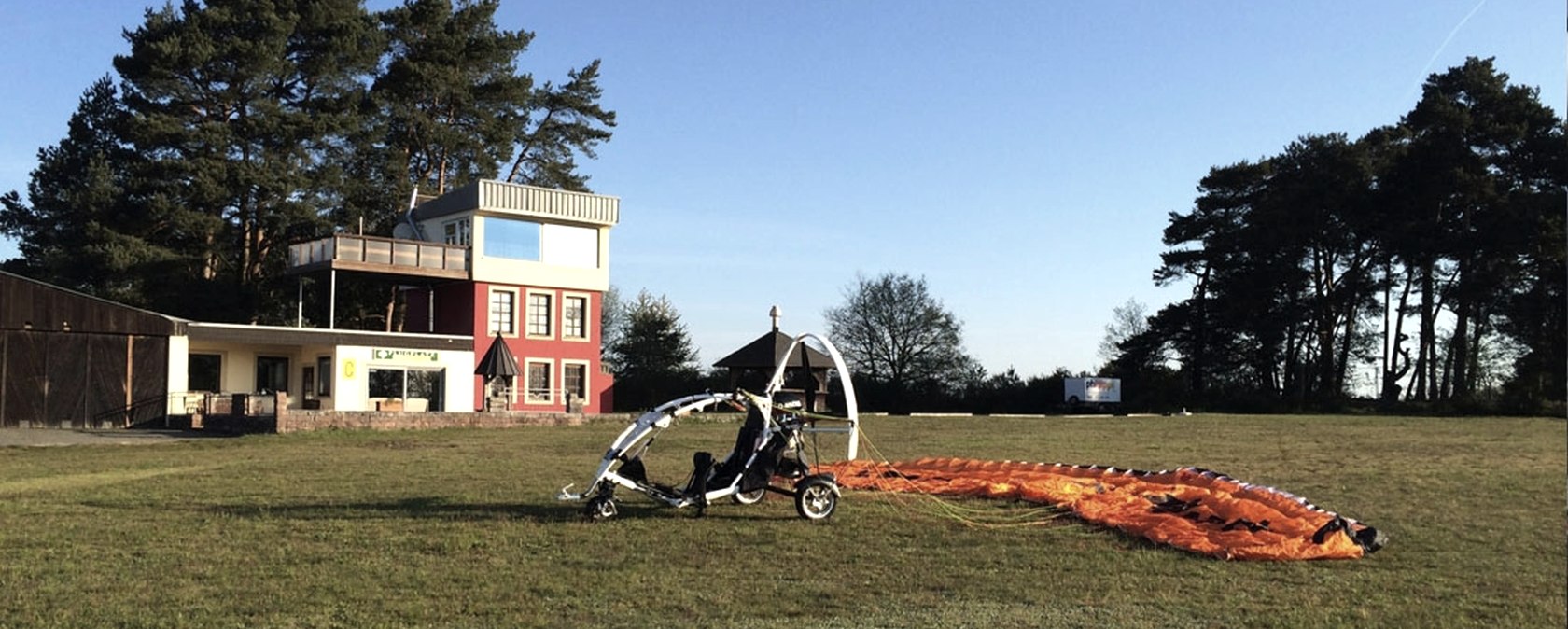 Trike-Rundflüge am Flugplatz Ernzen, © Saar-Mosel-Flug - Michael Reinhardt Trike-Rundflüge am Flugplatz Ernzen, © Saar-Mosel-Flug - Michael Reinhardt