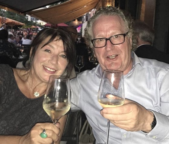 Ihre Gastgeber, Herr und Frau Brandt Ihre Gastgeber, Herr und Frau Brandt