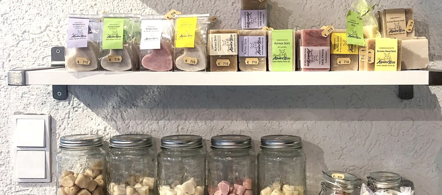 Im Shop gibt es u.a. Alpaka-Seife, © TI Bitburger Land Im Shop gibt es u.a. Alpaka-Seife, © TI Bitburger Land