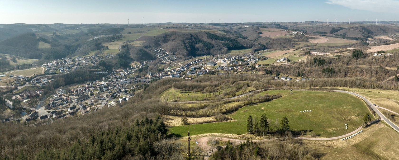 Der Devon-Pfad führt durch die hügelige Eifel rund um Waxweiler, © Eifel Tourismus GmbH, D. Ketz Der Devon-Pfad führt durch die hügelige Eifel rund um Waxweiler, © Eifel Tourismus GmbH, D. Ketz