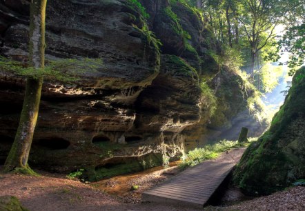 Auf dem Felsenweg im Mullerthal, © Charly Schleder Auf dem Felsenweg im Mullerthal, © Charly Schleder