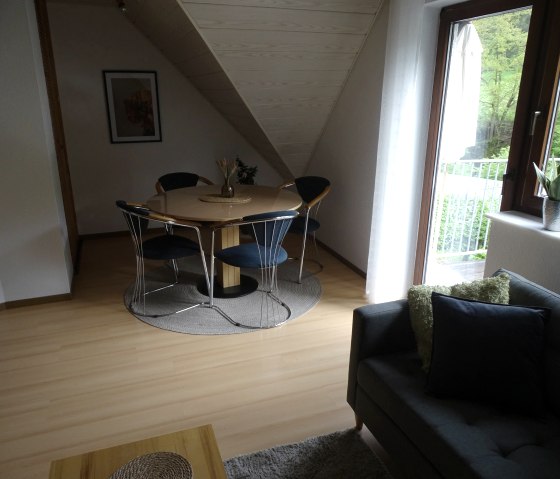 Wohnzimmer mit Essecke, © Jürgen Relles Wohnzimmer mit Essecke, © Jürgen Relles