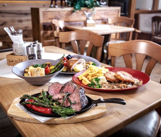 Leckeres Essen - gut bürgerliche Küche, © Hotel Louis Müller Leckeres Essen - gut bürgerliche Küche, © Hotel Louis Müller