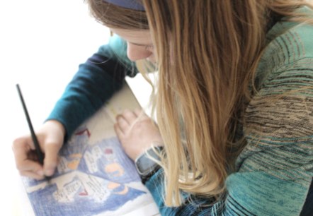 Zeichnerin, © Burkhard Kaufmann Zeichnerin, © Burkhard Kaufmann