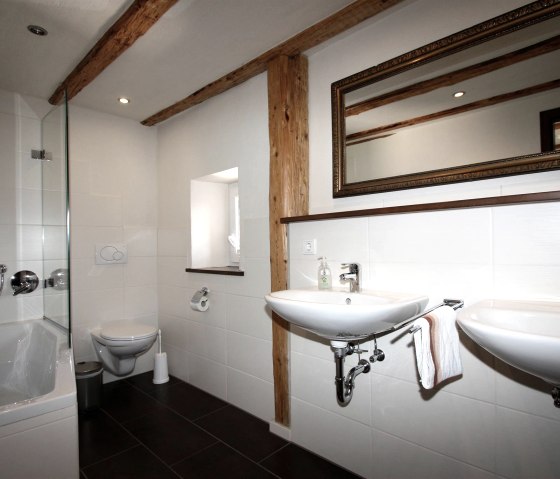 Badezimmer Obergeschoss Ferienhaus, © Harald Geimer Badezimmer Obergeschoss Ferienhaus, © Harald Geimer