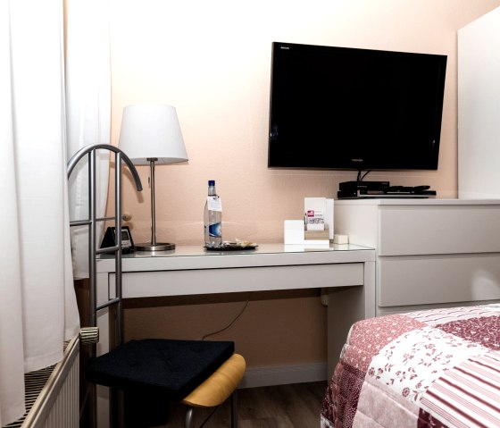 Studio - SAT-TV und DVD, © Gerhard Müller Studio - SAT-TV und DVD, © Gerhard Müller