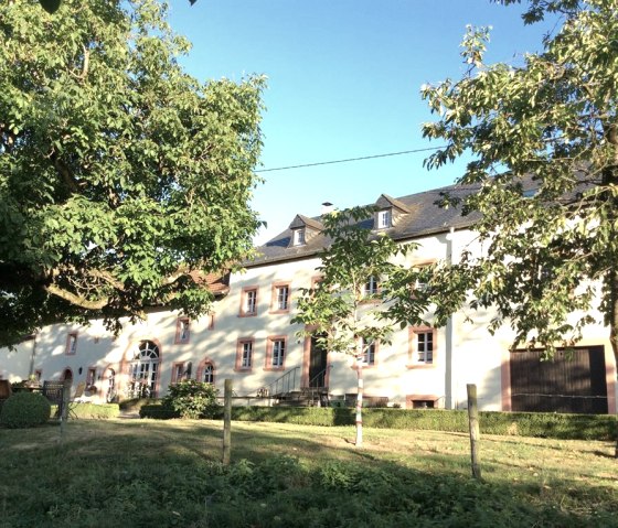 Hofanlage in der Morgensonne Hofanlage in der Morgensonne