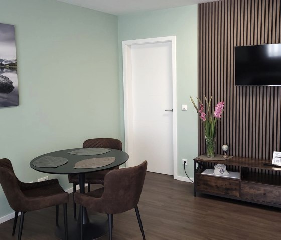 Wohnzimmer mit Esstich Wohnzimmer mit Esstich