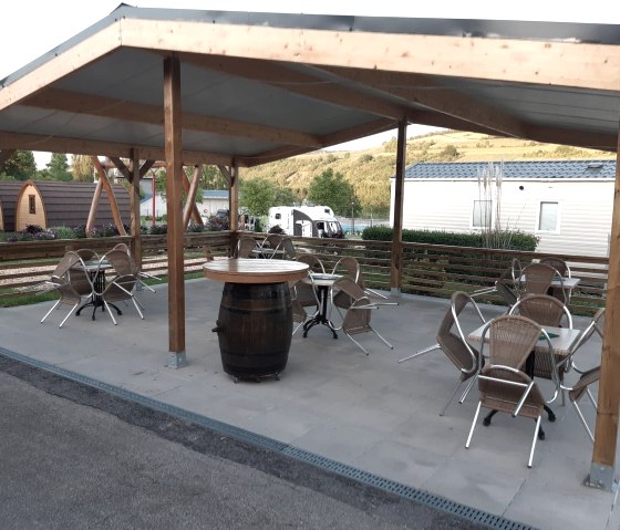 Terrasse, © Camping route du vin/Syndicat Terrasse, © Camping route du vin/Syndicat