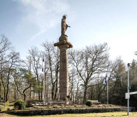 Blick auf die Mariensäule Waxweiler, © Eifel Tourismus GmbH, D. Ketz Blick auf die Mariensäule Waxweiler, © Eifel Tourismus GmbH, D. Ketz