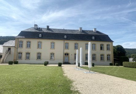 Schloss Niederweis, © Felsenland Südeifel Tourismus GmbH / Anna Carina Krebs Schloss Niederweis, © Felsenland Südeifel Tourismus GmbH / Anna Carina Krebs