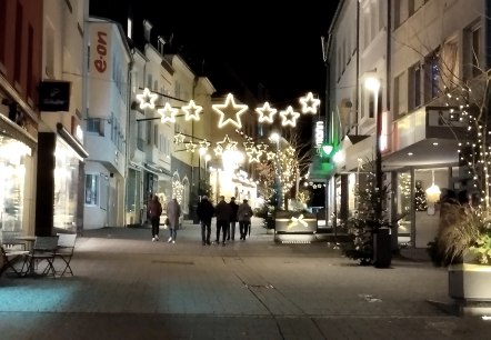 festlich geschmückte Fußgängerzone, © TI Bitburger Land festlich geschmückte Fußgängerzone, © TI Bitburger Land