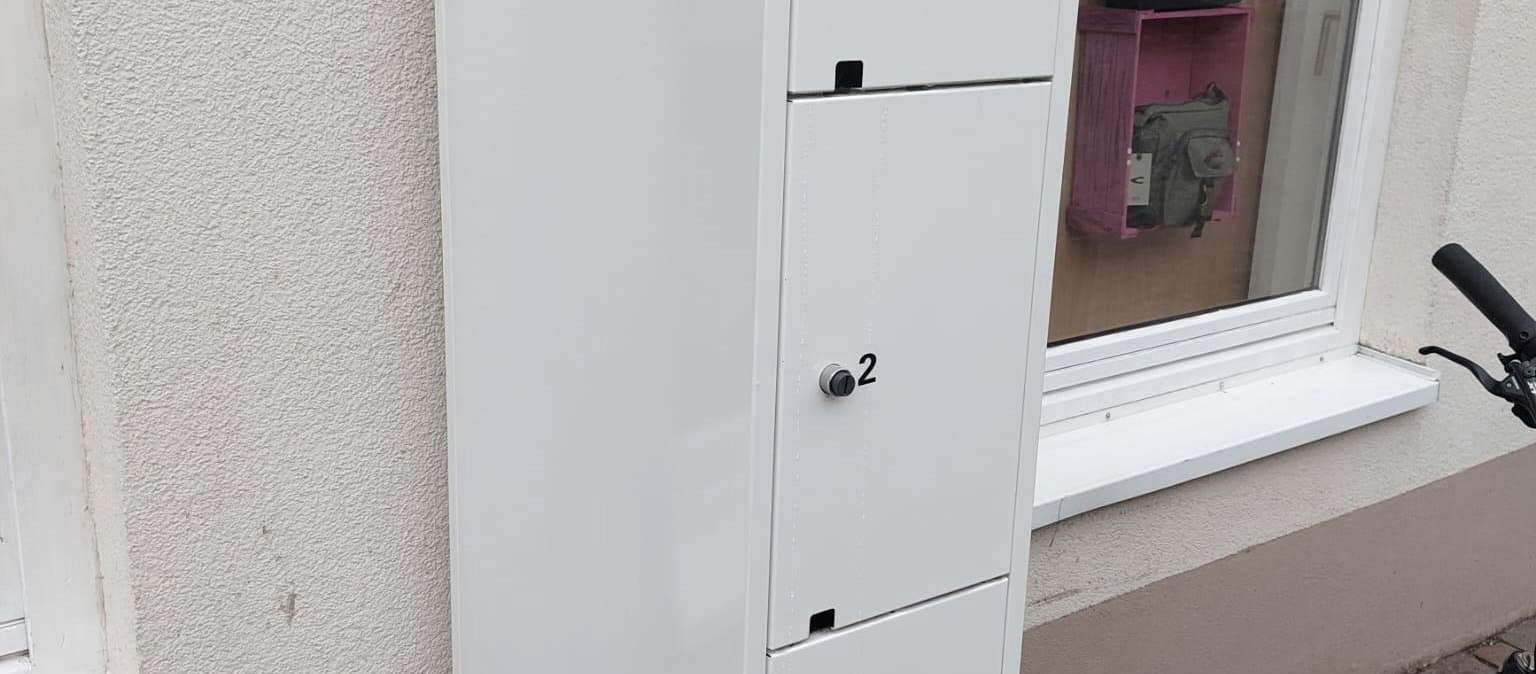 E-Bike Ladestation bei Tourist Infopunkt Neuerburg, © Felsenland Südeifel Tourismus GmbH E-Bike Ladestation bei Tourist Infopunkt Neuerburg, © Felsenland Südeifel Tourismus GmbH