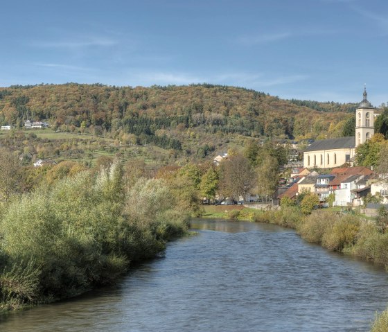 Blick von Bollendorf zum Hotel Blick von Bollendorf zum Hotel