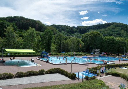 Freibad Waxweiler, © VG Arzfeld, S. Schwickerath Freibad Waxweiler, © VG Arzfeld, S. Schwickerath