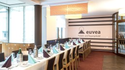 Festtafel, © Felsenland Südeifel Tourismus GmbH Festtafel, © Felsenland Südeifel Tourismus GmbH