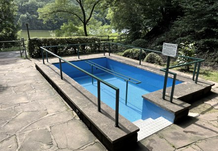 Wassertretbecken in Biersdorf am See, © Nina schmitz Rossler Wassertretbecken in Biersdorf am See, © Nina schmitz Rossler