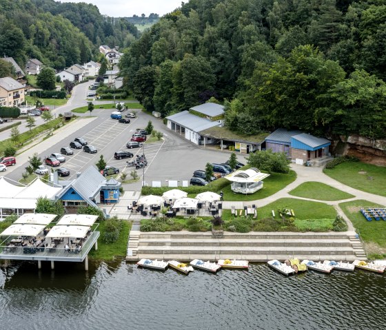 "Stausee Bitburg" bei Biersdorf Gastronomie und Parken, &copy; Naturpark S&uuml;deifel/Philipp K&ouml;hler