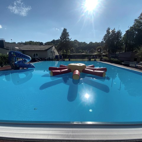Freibad Körperich Kinderbecken, © Felsenland Südeifel Tourismus GmbH / Anna Carina Krebs