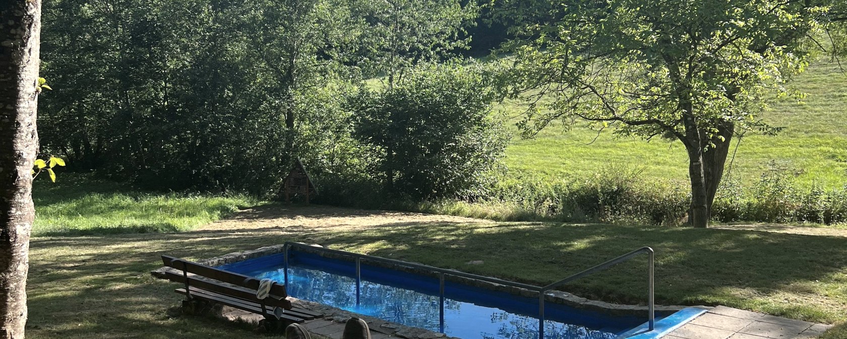 Water treading pool with lounger, © Felsenland Südeifel Tourismus GmbH, A. C.  Krebs