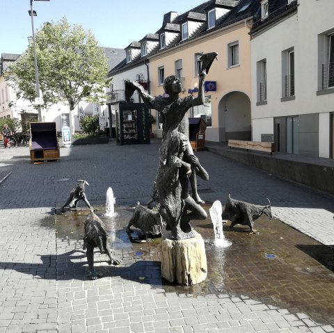 Gäßestrepper Brunnen 2, © TI Bitburger Land