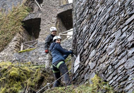 Klettersteig Neuerburg an der Burg, &copy; Felsenland S&uuml;deifel Tourismus GmbH, LMZ Media