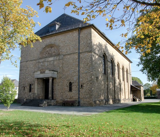 Kirche St. Hubertus in Wolsfeld am Rundwanderweg Nr. 71, © TI Bitburger Land