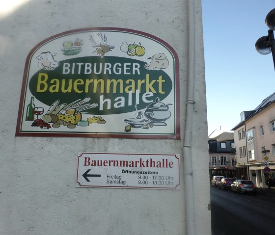 100 m vom Haus, "Bauernmarkt" Freitag und Samstag, &copy; Bernd P&uuml;tz