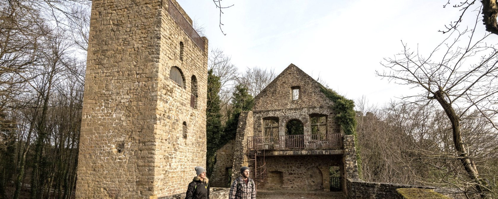 Pr&uuml;mer Burg, &copy; Eifel Tourismus, Dominik Ketz