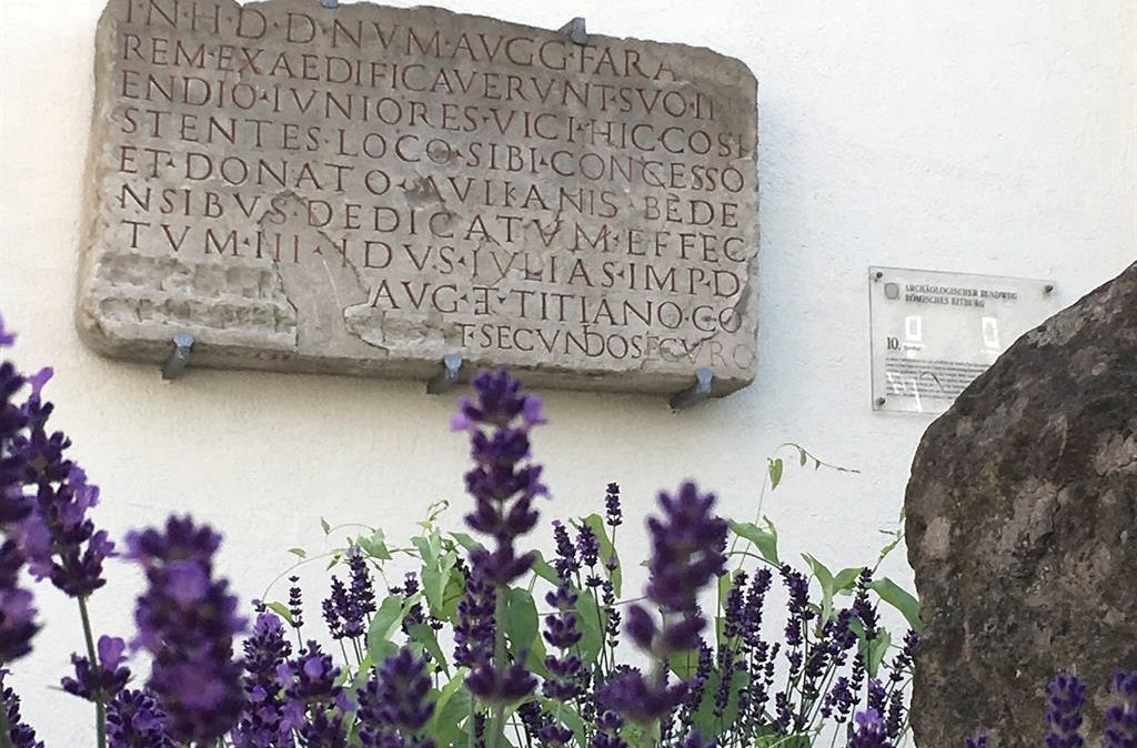 Archäologischer Rundweg Bitburg - Steintafel, © Tourist-Information Bitburger Land