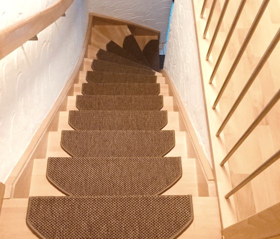 Hier&uuml;ber geht's in die erste Etage, &copy; FeHa Zum M&uuml;hlbachtal