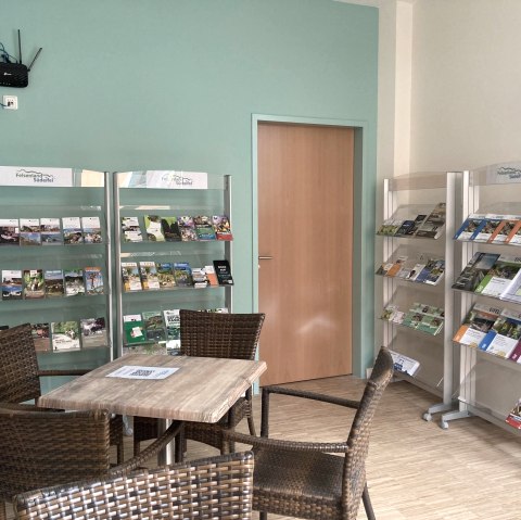 Tourist Infopunkt Neuerburg, © Felsenland Südeifel Tourismus GmbH