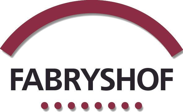 Ein einfaches Logo mit dem Namen "Fabryshof". Es besteht aus einem Bogen und einem Schriftzug in großer, klarer Schrift.