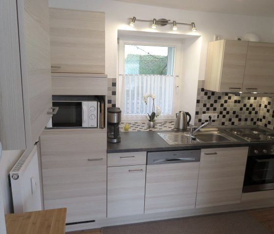 HOCHWERTIGE Einbauk&uuml;che