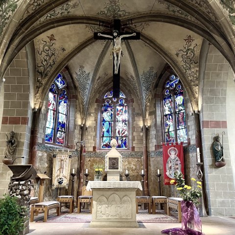Altarraum der Wallfahrtskirche St. Lambertus, © Michael Fischer/KEB