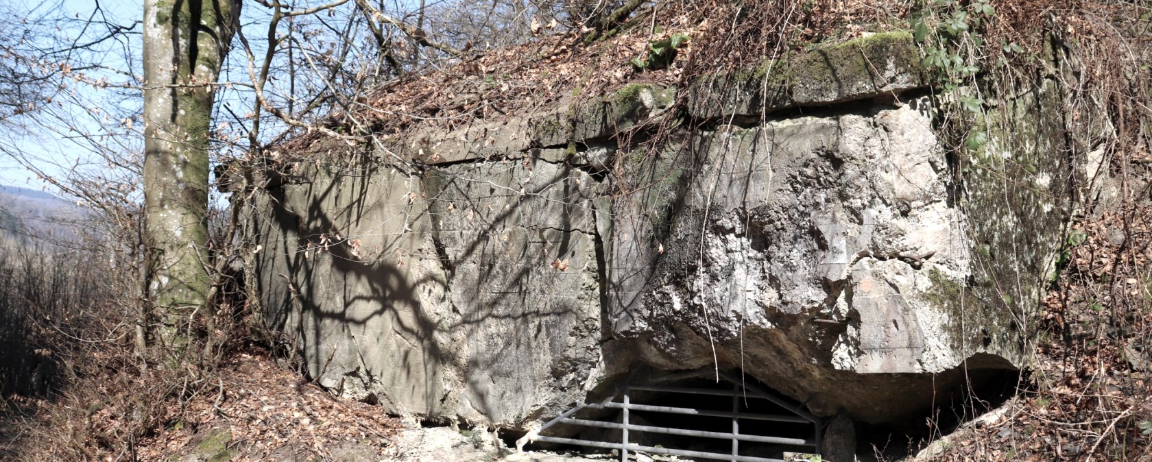 Bunker ruins, &copy; Tourist-Information Islek