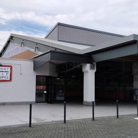 Eissporthalle Eingang, © TI Bitburger Land