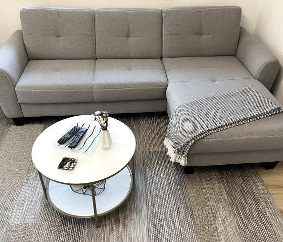 gem&uuml;tliches Sofa im Wohnbereich