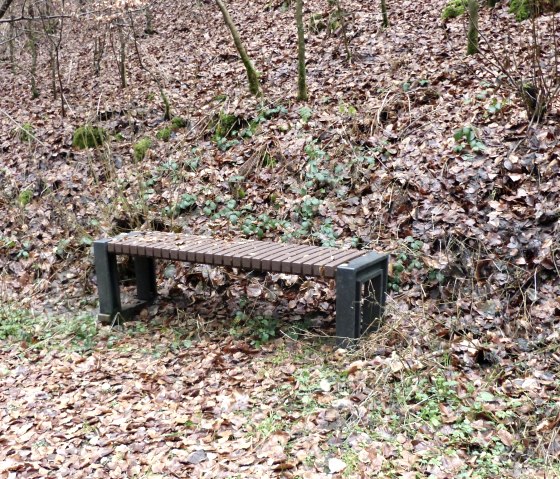 Bench along the path, © Tourist-Information Islek