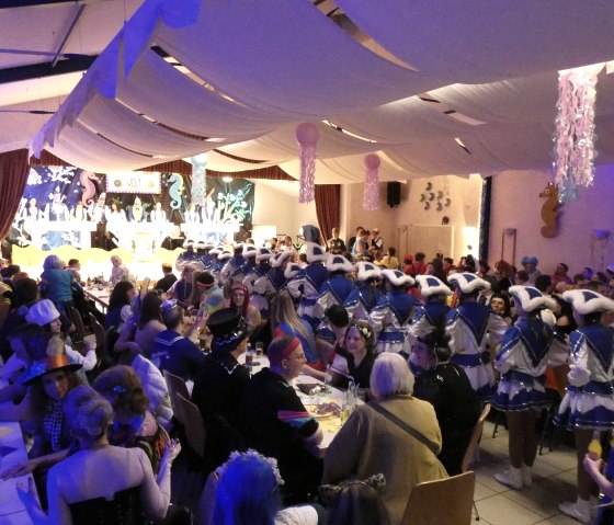 Kappensitzung Blick in den Saal, &copy; TI Bitburger Land