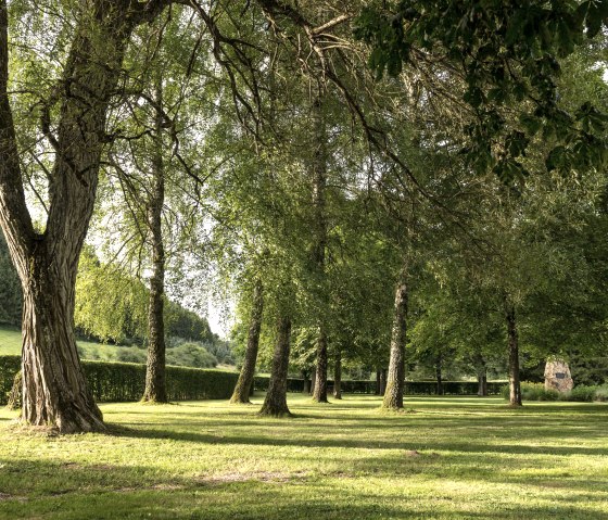 Dreil&auml;ndereck - Europadenkmal Ouren an der Nat'Our Route 1, &copy; Eifel Tourismus GmbH, D. Ketz