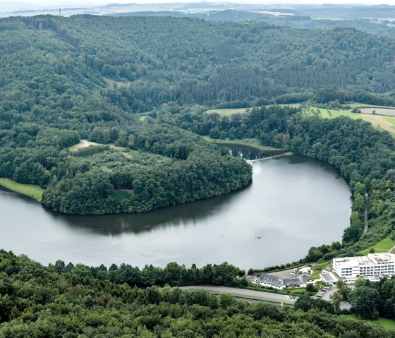 "Stausee Bitburg" bei Biersdorf Schleife, © Naturpark Südeifel/Philipp Köhler