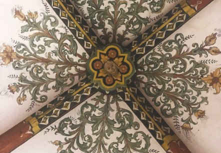 Innenansicht Eligiuskapelle, &copy; Felsenland S&uuml;deifel Tourismus GmbH / Anna Carina Krebs