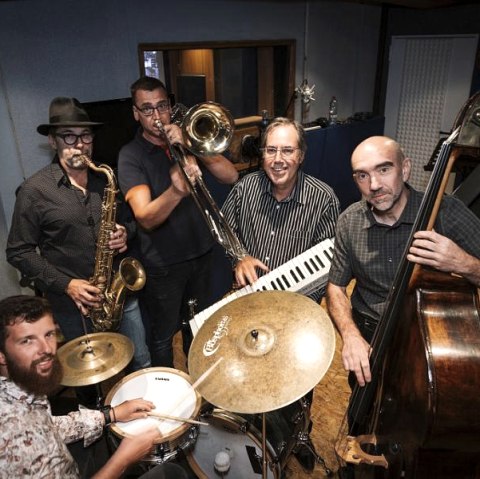 Tritone Studio Band, &copy; Band