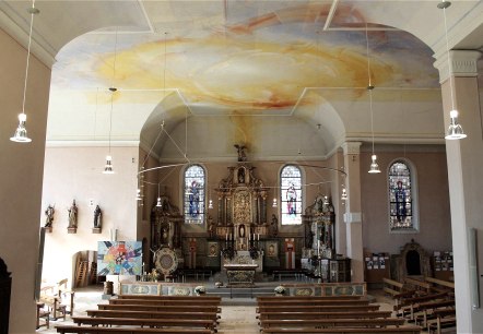 Innenansicht Pfarrkirche Waxweiler, &copy; Michael Fischer