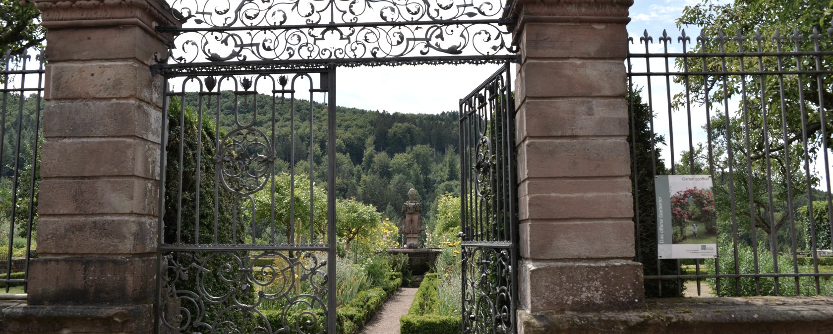 Schloss Malberg Gartentor, &copy; TI Bitburger Land